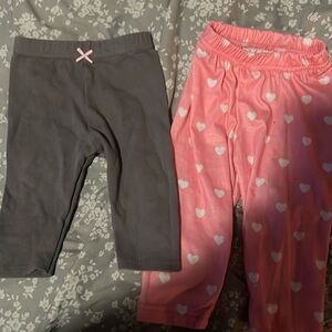 Selling together
Cute and comfortable leggings